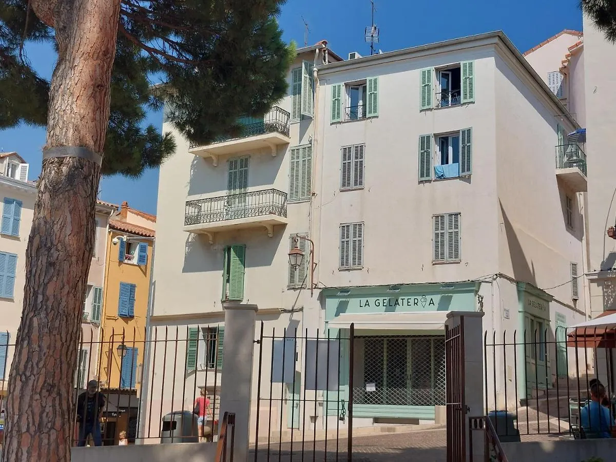 In The Hart Of Old Cannes - Place Du Suquet - 2 Min Walking Distance From Palais De Festivals And Beaches فرنسا