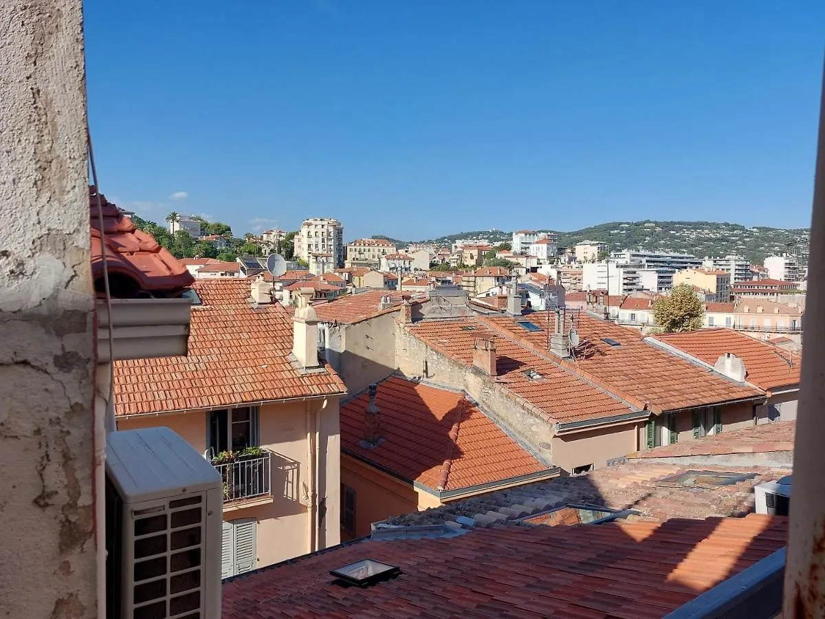 In The Hart Of Old Cannes - Place Du Suquet - 2 Min Walking Distance From Palais De Festivals And Beaches شقة