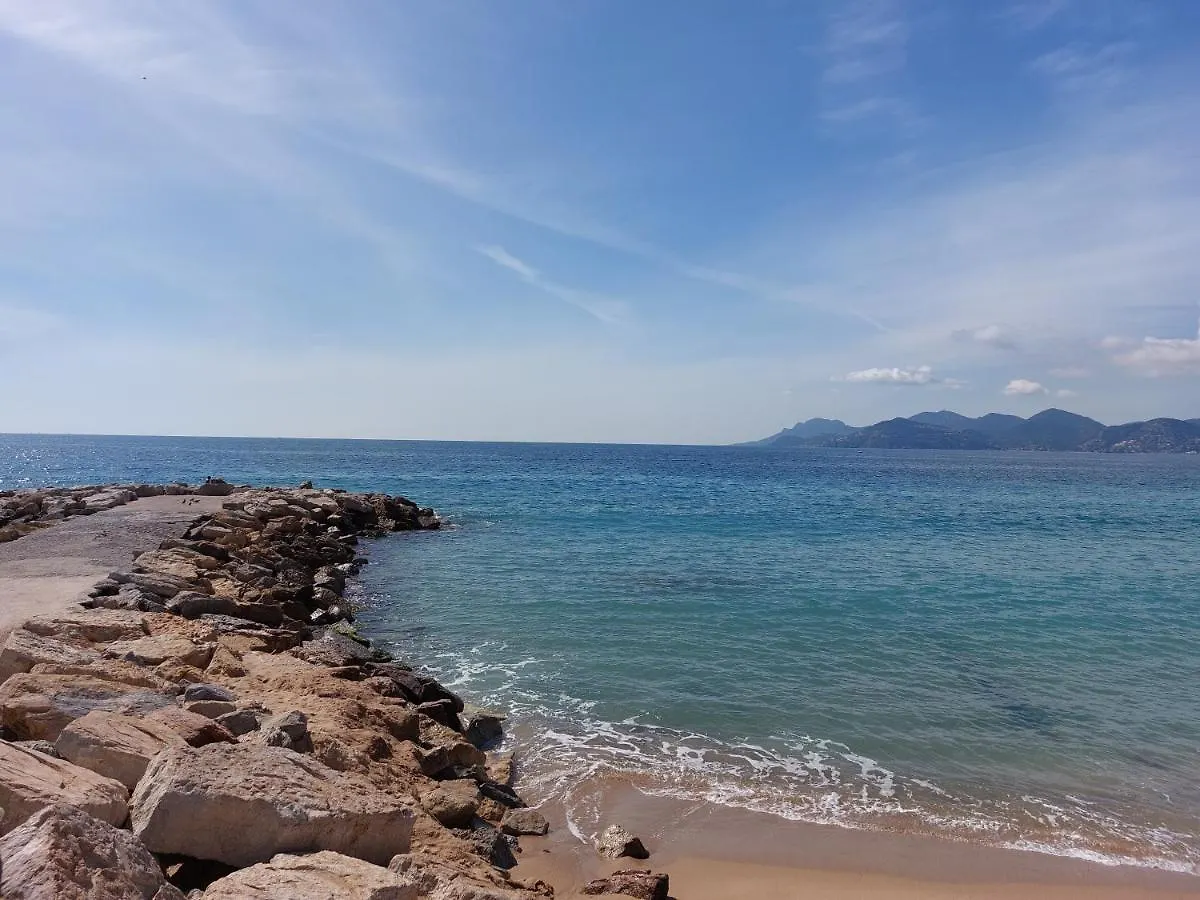 Cannes - Place Du Suquet Apartment