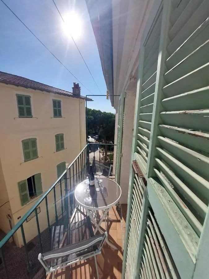 Apartment In The Hart Of Old Cannes - Place Du Suquet - 2 Min Walking Distance From Palais De Festivals And Beaches France