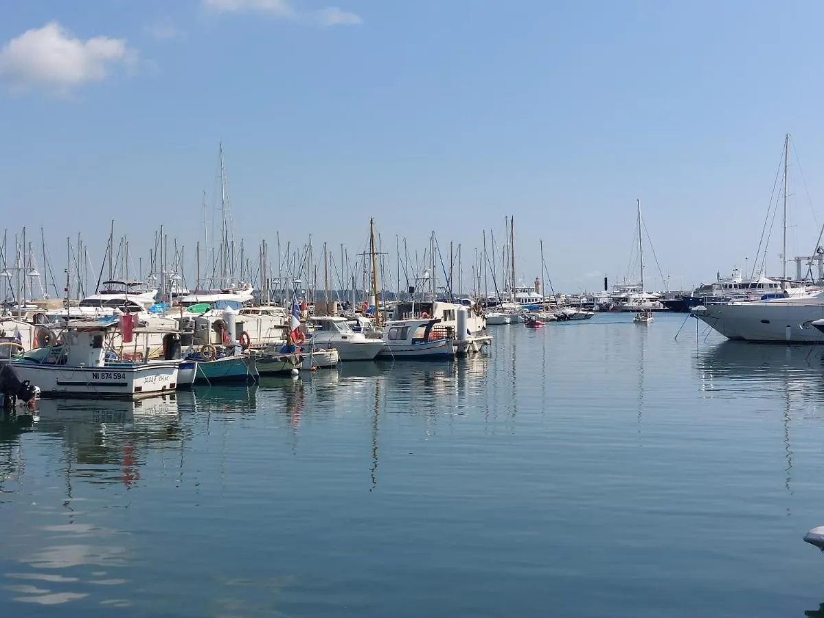 Cannes - Place Du Suquet